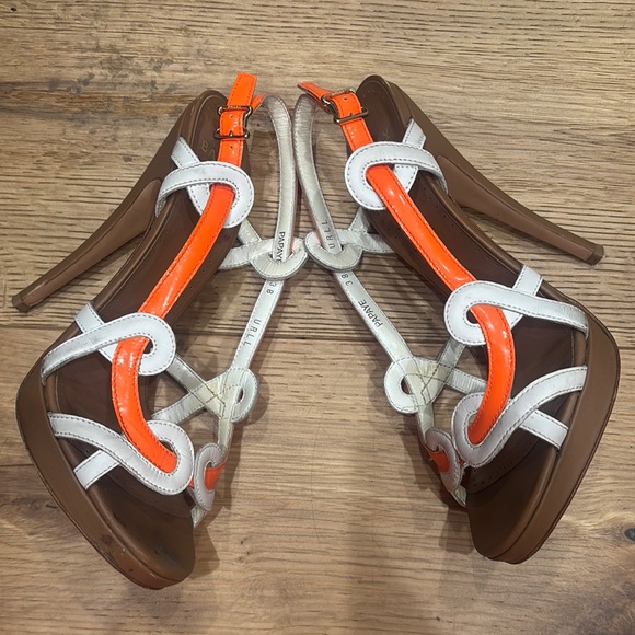 Bally Women's Vibrant Orange and White Heels - Picture 7 of 9